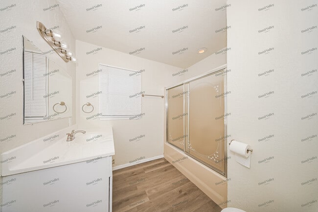 Building Photo - 3236 SW 37th St