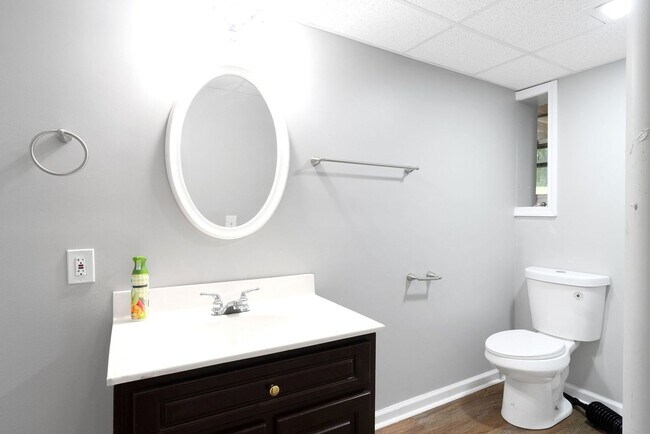 Building Photo - Spacious 4BR House in Lawrenceville