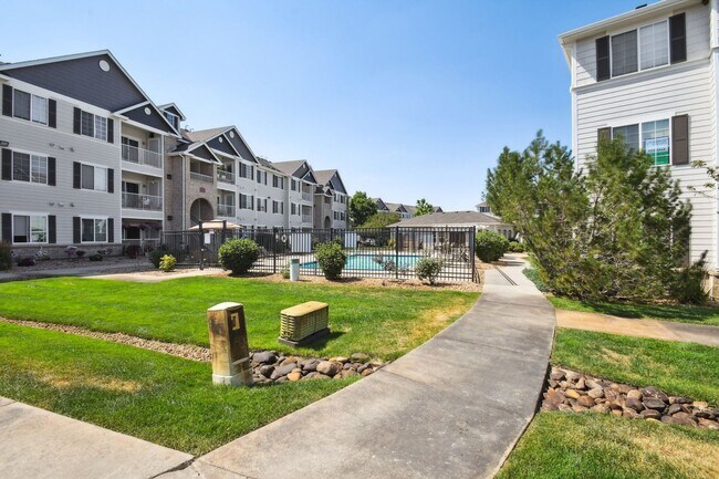 Building Photo - 15700 E Jamison Dr
