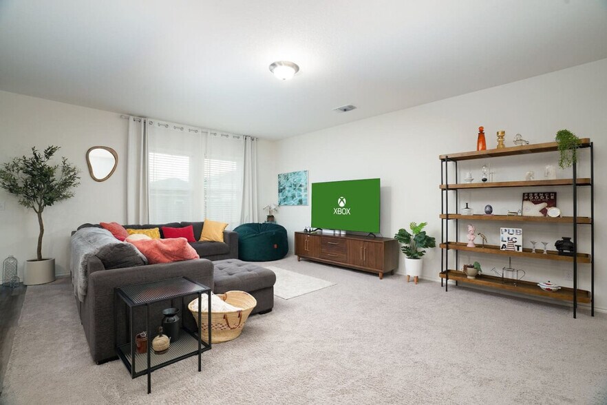 Building Photo - 12626 Galatea