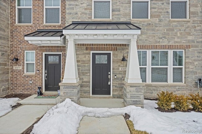 Building Photo - 43071 Atwood Ave