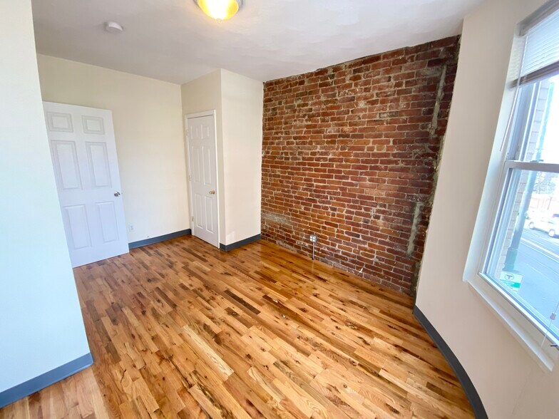 Building Photo - 838 Huntington Ave