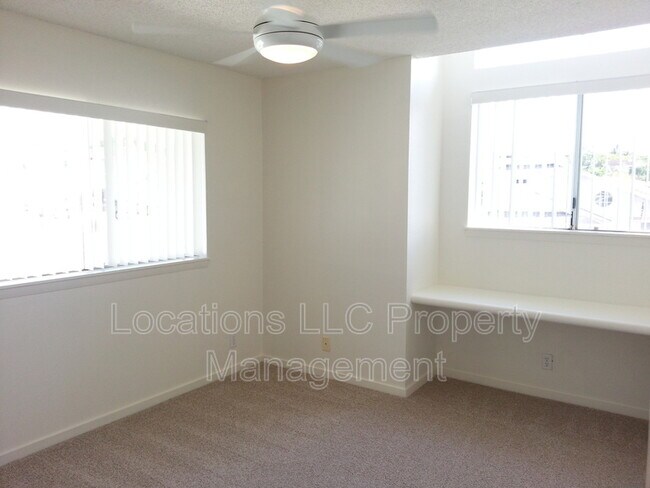 Building Photo - 94-1005-1005 Kaamea St