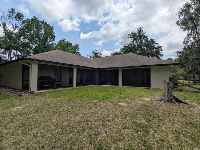 Building Photo - 8930 SE 17th Ct
