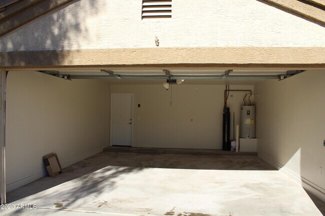 Building Photo - 43410 W Wild Horse Trail