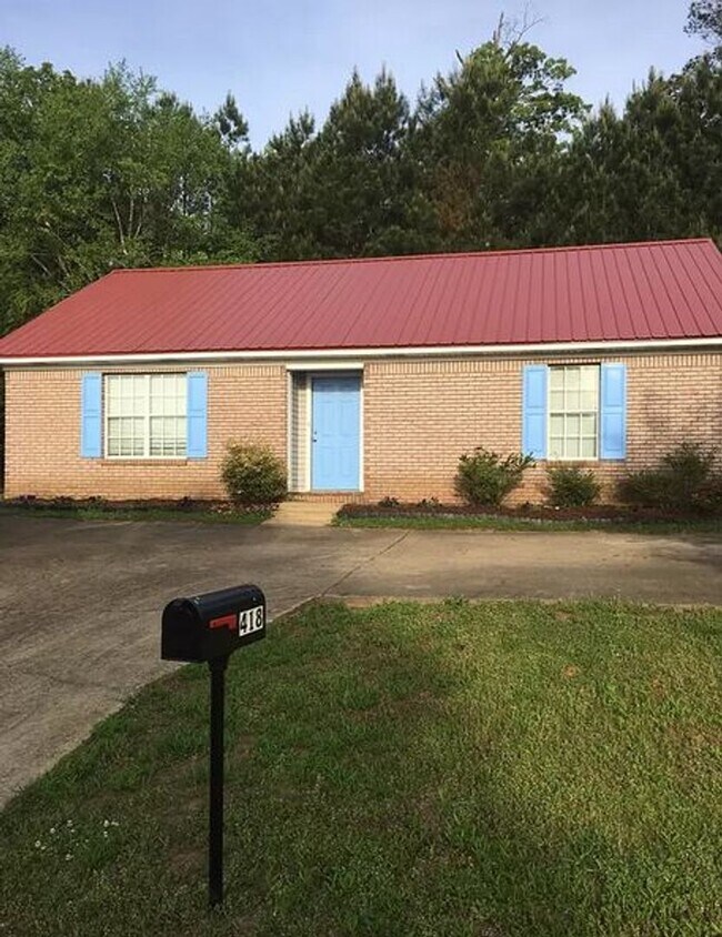 Building Photo - 2 Bedroom 2 Bath Located 1 Mile From Campus!!