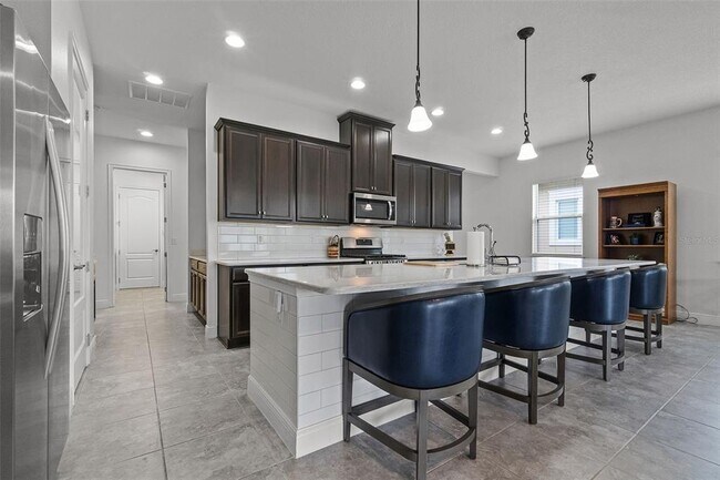 Building Photo - 5013 E Fountainwood Dr