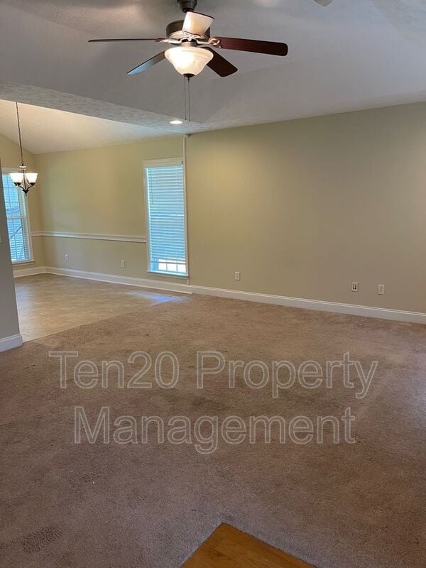 Building Photo - 7784 Leaning Pine Ct