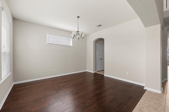 Building Photo - 18115 Fernwood Bend Dr