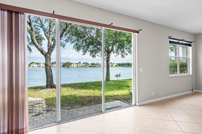 Building Photo - 266 Berenger Walk