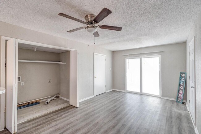 Building Photo - 5742 Marina Dr