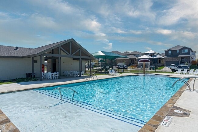 Building Photo - Luxury Duplex | 3 Bed/2 Bath | 1-Story | Covered Deck | Near Randolph AFB & Ft Sam