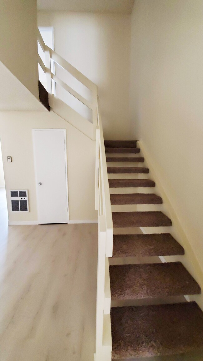 Building Photo - 111 10th St