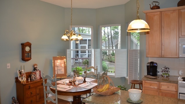 Building Photo - 2003 Izard Ct