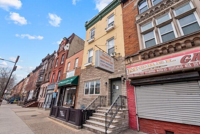 Building Photo - 1602 S Broad St