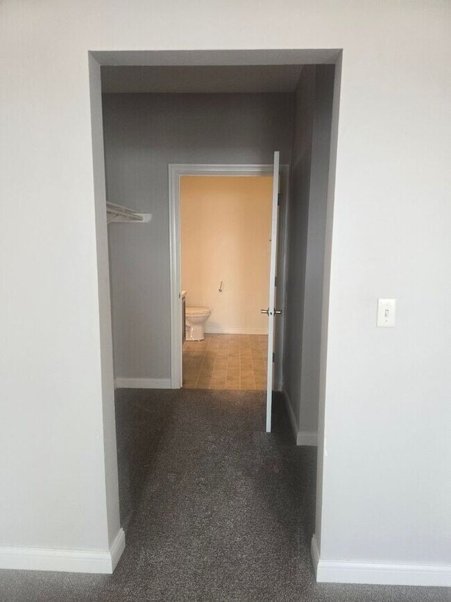 Building Photo - 1923 63rd St