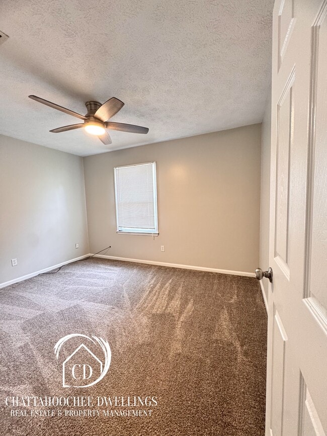 Building Photo - 6625 Charter Oaks Cir