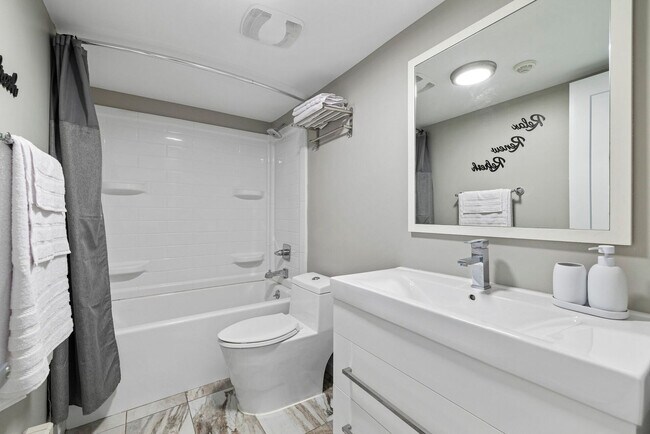 Building Photo - 30 U.S. 9W-ID1466760P