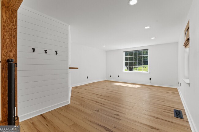 Building Photo - 3646 Jones Mill Rd