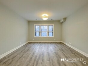 Building Photo - 2 bedroom in EVANSTON IL 60202