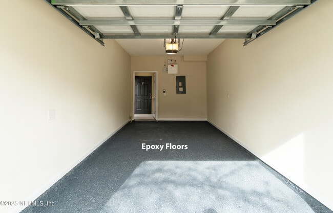 Building Photo - 7214 Deerfoot Cir