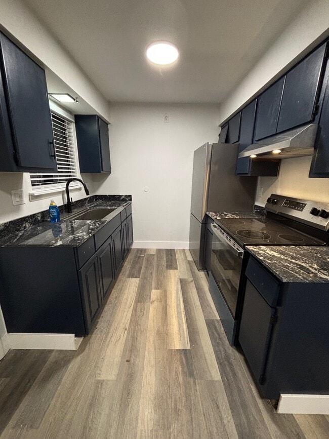 Building Photo - 1102 Apache Dr