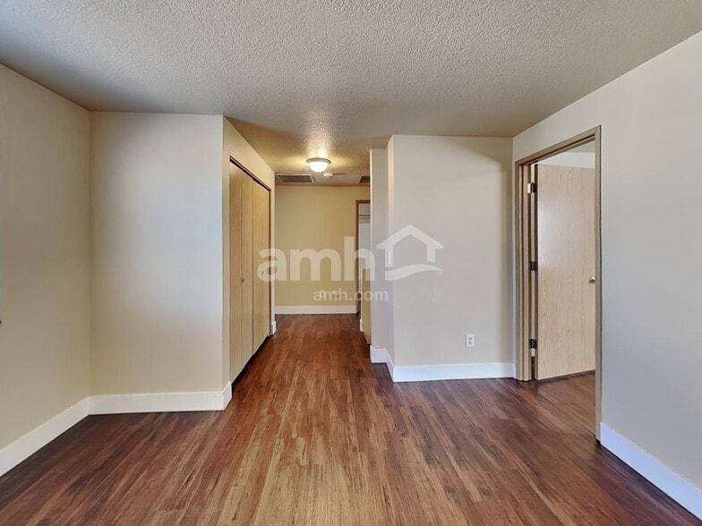 Building Photo - 16966 SW Steele Way