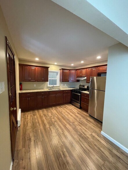 Building Photo - 1118 Foulkrod St