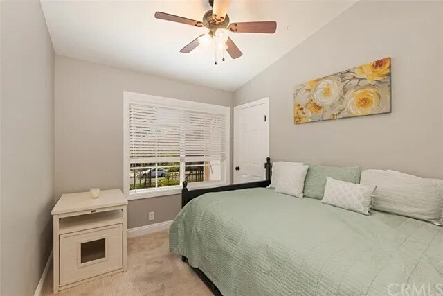 Building Photo - 11 Roble