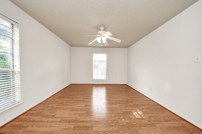 Building Photo - 2120 El Paseo St