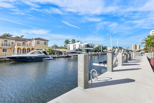 Building Photo - 1391 S Ocean Blvd