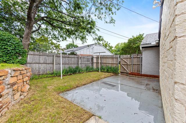 Building Photo - 2909 Conejos Dr