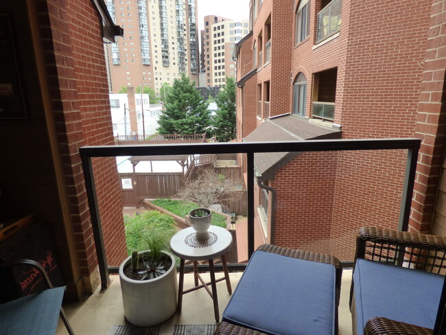 Balcony - 1029 N Stuart St