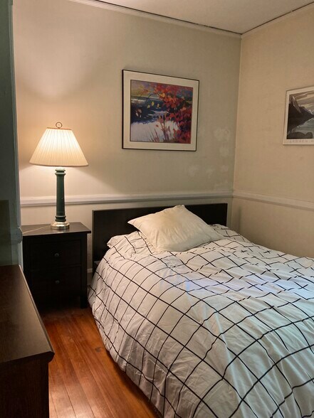 Building Photo - 254 Fairhaven Rd