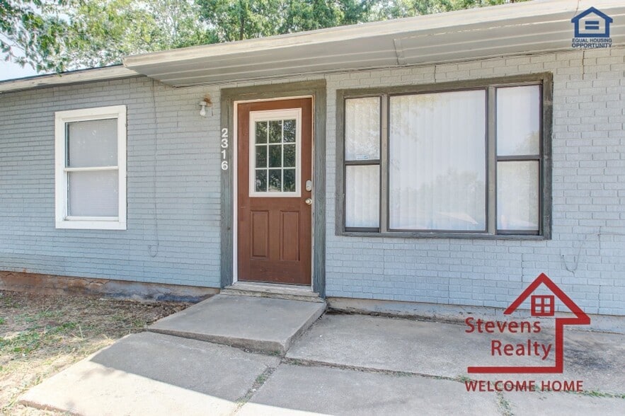 Building Photo - 2316 NW 28th St