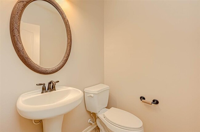 Building Photo - 26611 Glenrock Hills Dr
