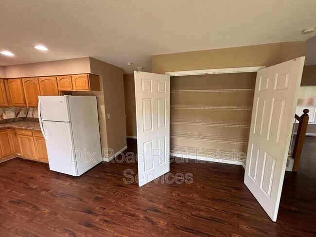 Building Photo - 17 Ambergreen Ct