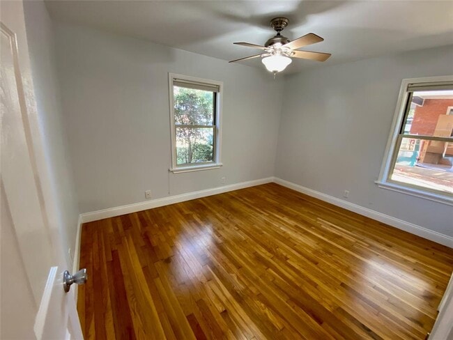 Building Photo - 1009 Alegria Rd