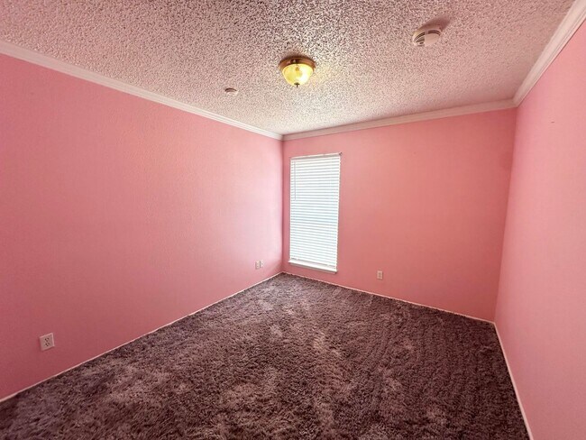 Building Photo - 5104 Belaire Dr