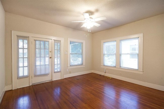 Building Photo - 303 Northwood St