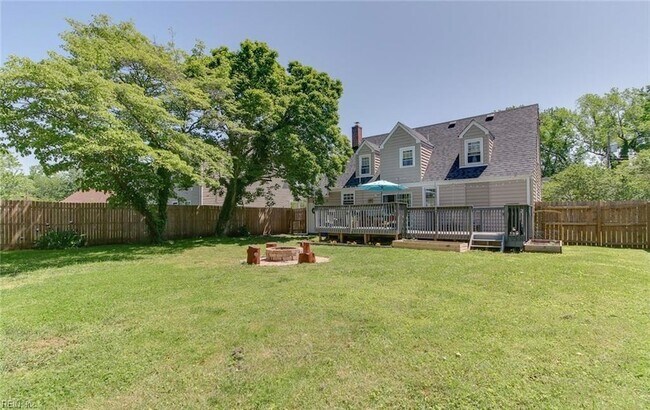 Building Photo - 7415 Yorktown Dr