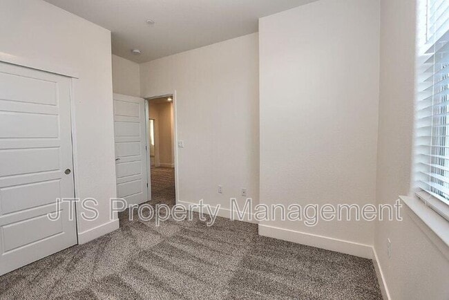 Building Photo - 3513 Birdland Ave