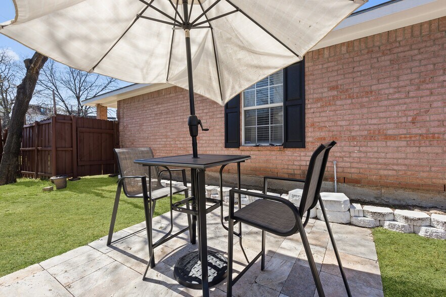 Building Photo - 1047 Eldorado Ave