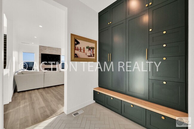 Building Photo - Fully furnished Home in Lehi, UT