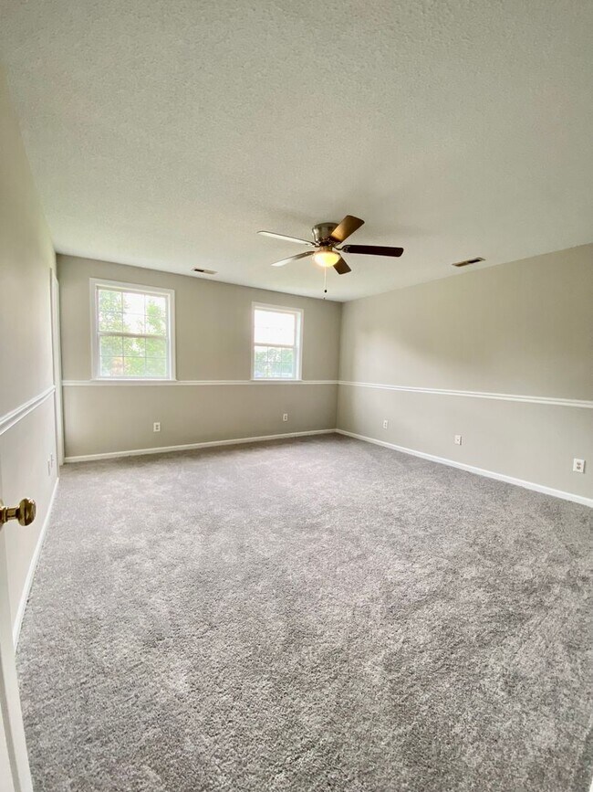 Building Photo - 4 Bedroom Home for Rent