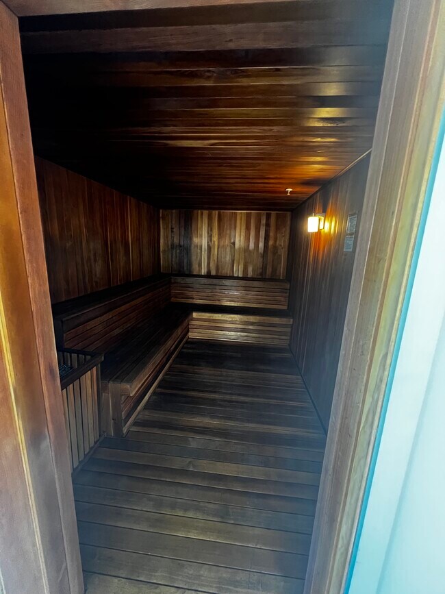 Building Photo - 670 W 74th Pl