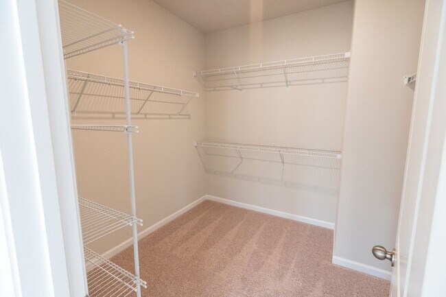 Building Photo - New Townhome