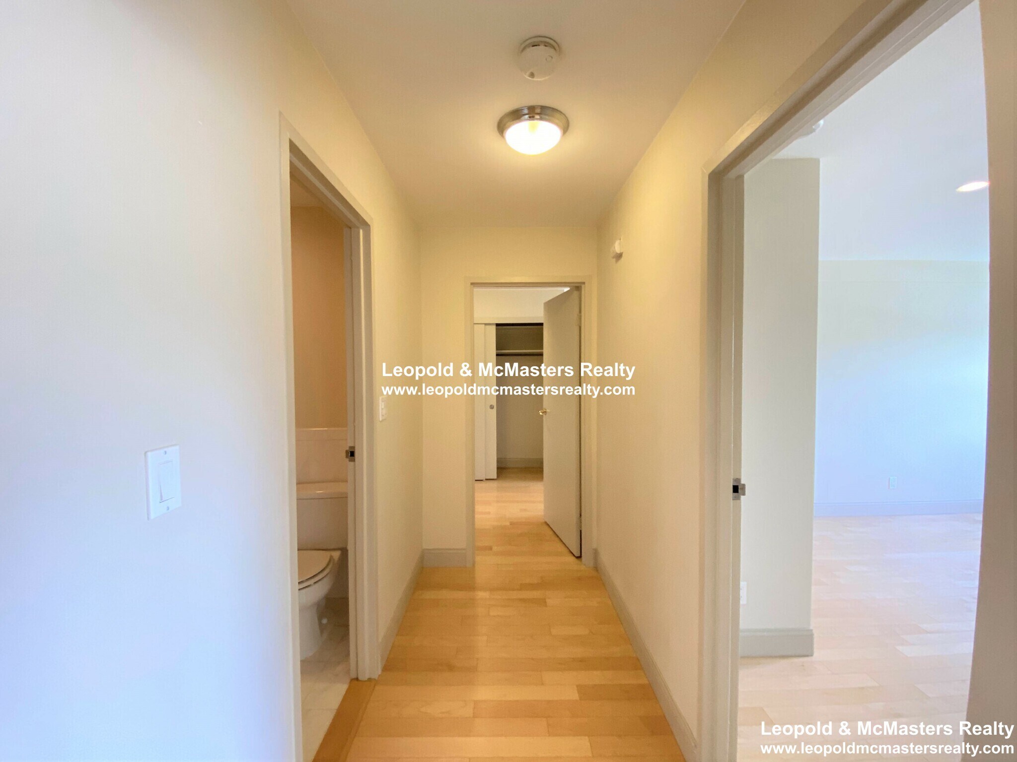 Building Photo - 1592 Beacon St