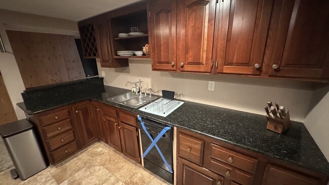 Building Photo - 546 Alaska Frontage Rd