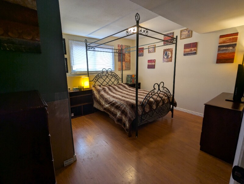 Building Photo - 5315 Villa Cir